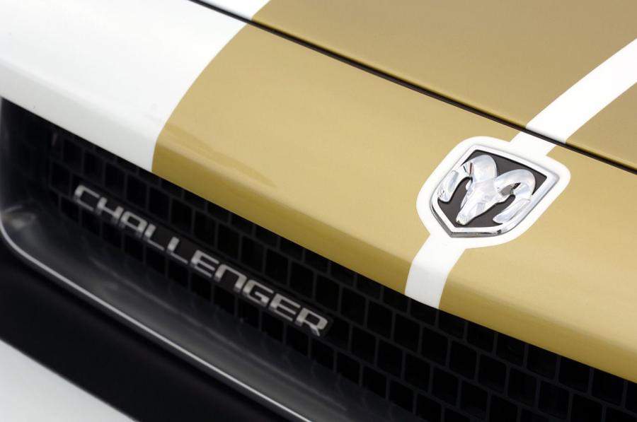  Dodge Challenger Hemi by Hurst 2009 года  (фото 59 из 68)